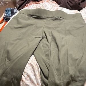 Briggs New York Olive Straight Leg Pants, olive green, elastic waist size 16 p